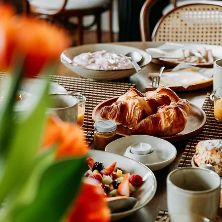 Bed & Breakfast Het Hart 4*