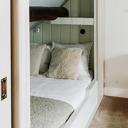 Bed & Breakfast Het Hart 4*